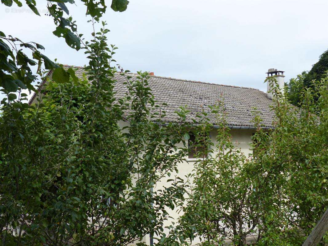 Maison à SAINT-HOSTIEN