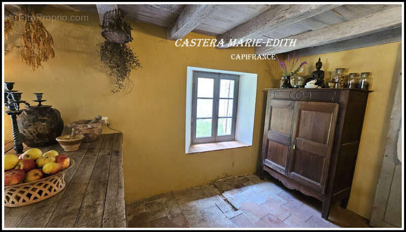 Maison à CASTERA-VERDUZAN