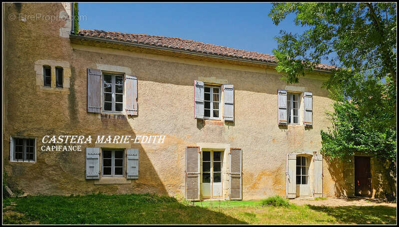 Maison à CASTERA-VERDUZAN