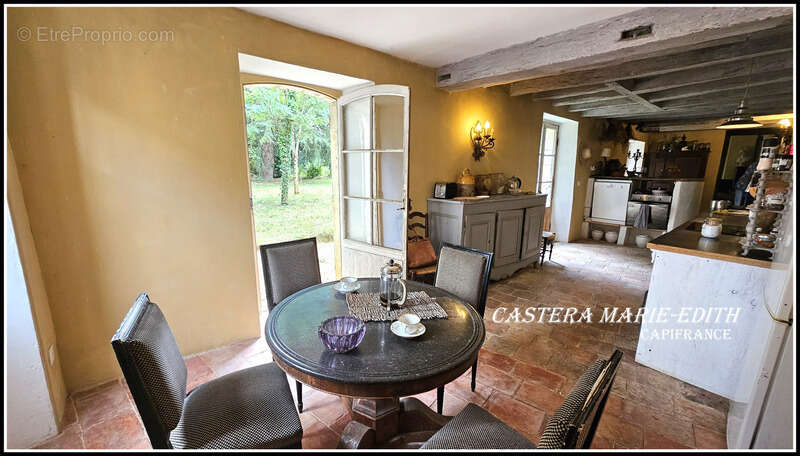 Maison à CASTERA-VERDUZAN