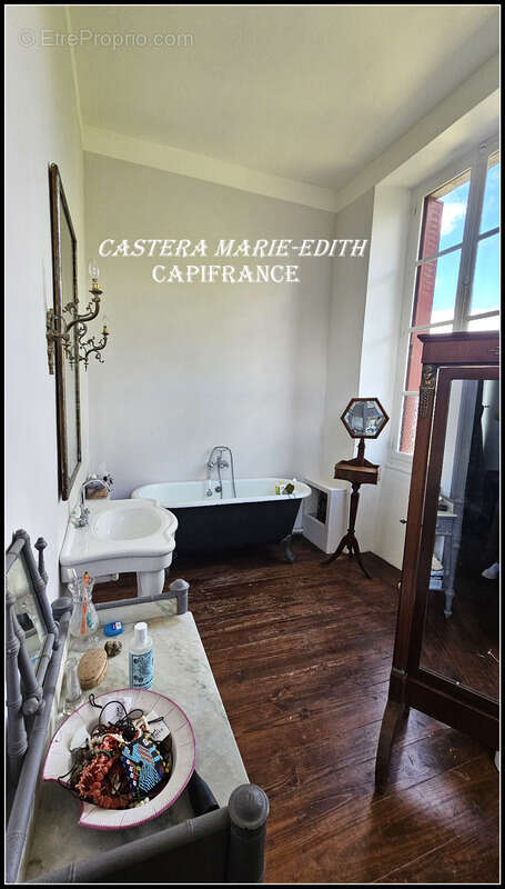 Maison à CASTERA-VERDUZAN