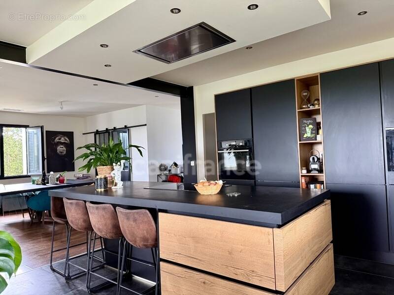 Maison à BOISSET-ET-GAUJAC