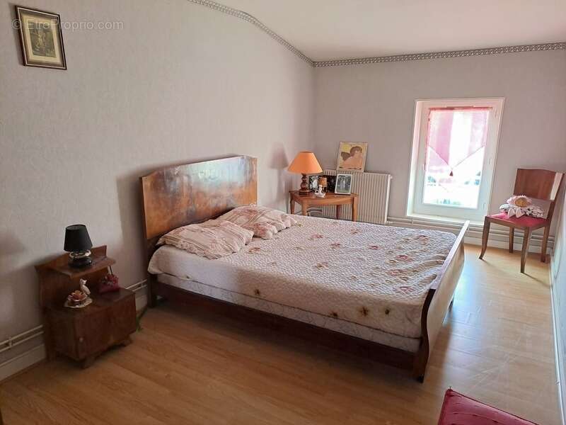 Maison à AUBIE-ET-ESPESSAS