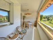 Appartement à SIX-FOURS-LES-PLAGES