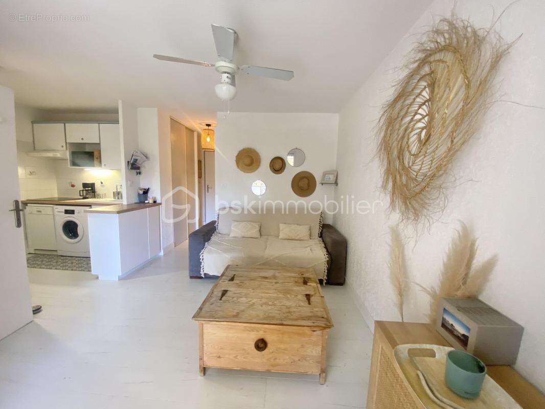 Appartement à SIX-FOURS-LES-PLAGES