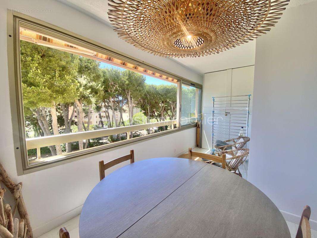 Appartement à SIX-FOURS-LES-PLAGES