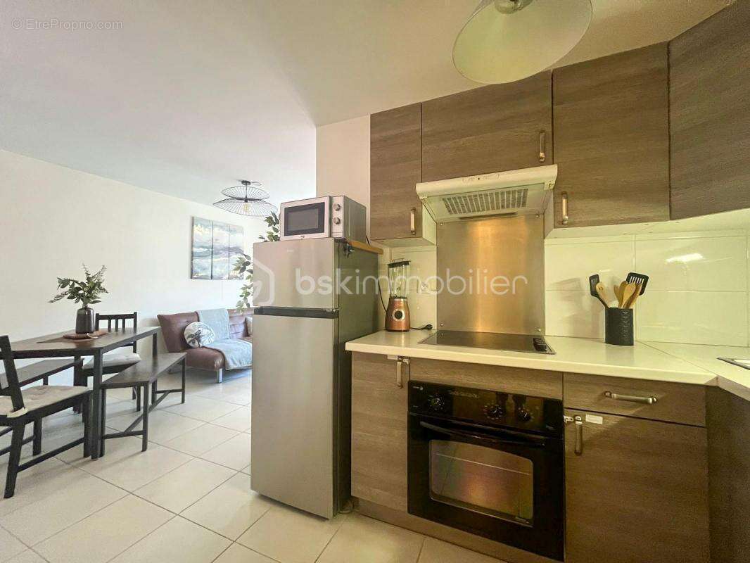 Appartement à LE MUY