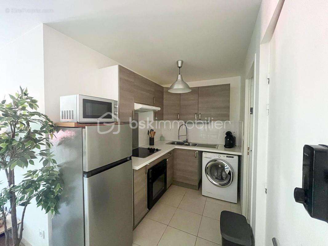 Appartement à LE MUY