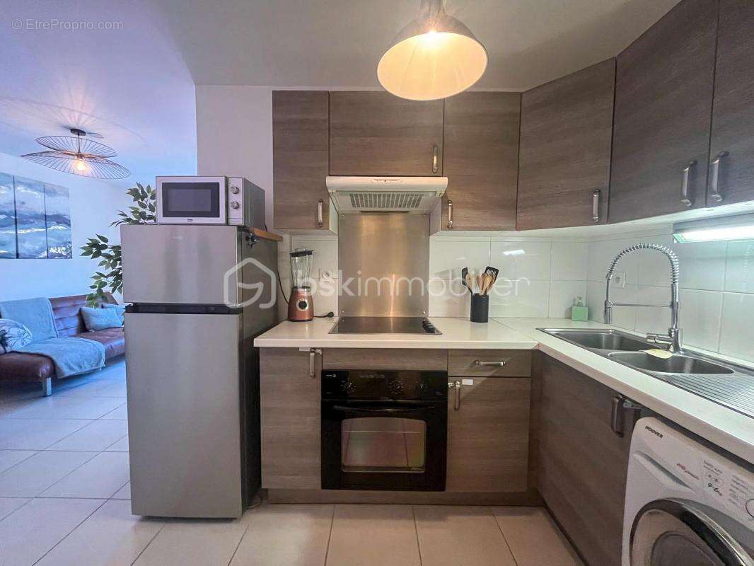 Appartement à LE MUY