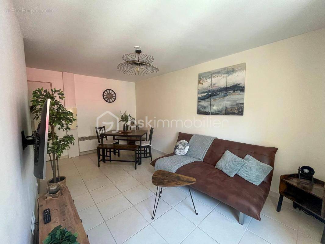 Appartement à LE MUY