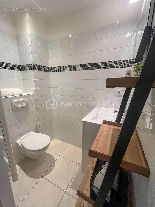 Appartement à LE MUY