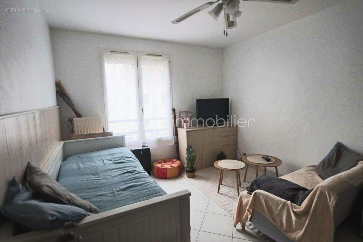 Appartement à COMBS-LA-VILLE