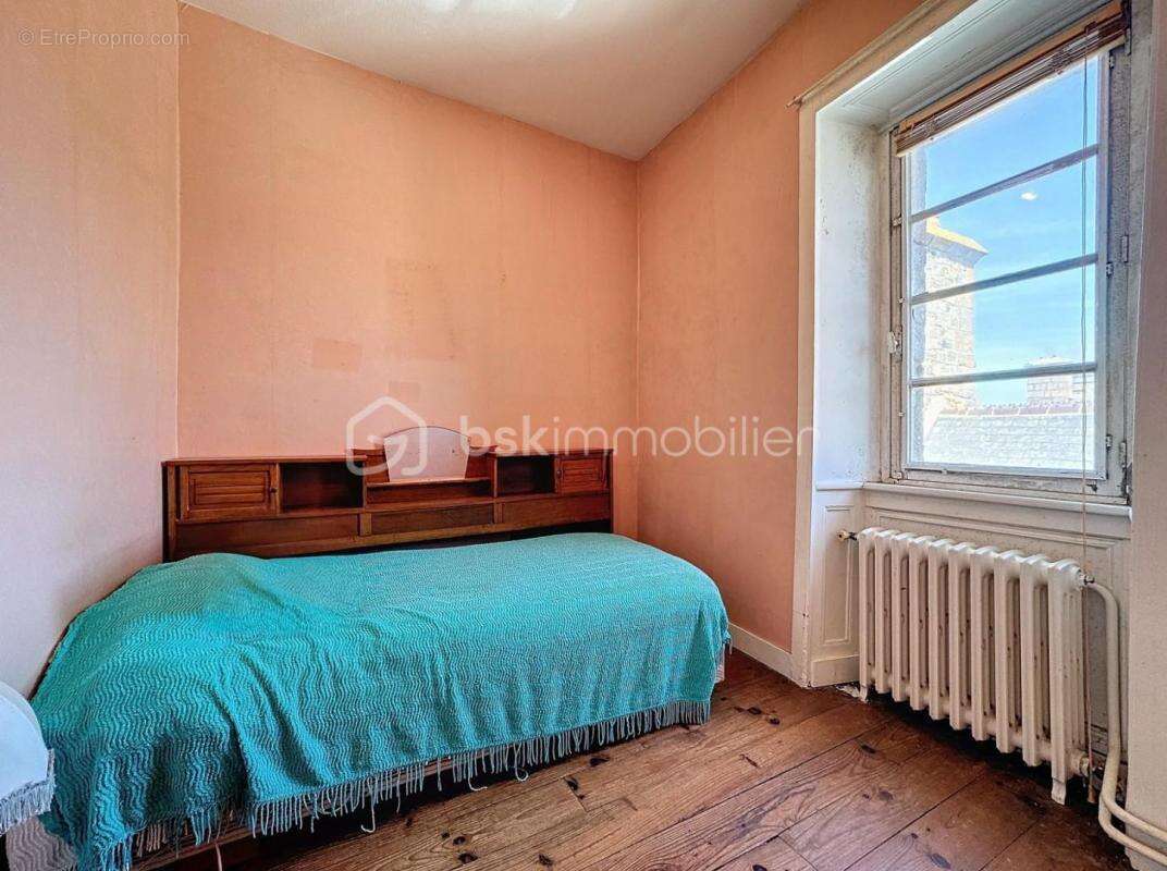 Maison à SAINT-PIERRE-EGLISE