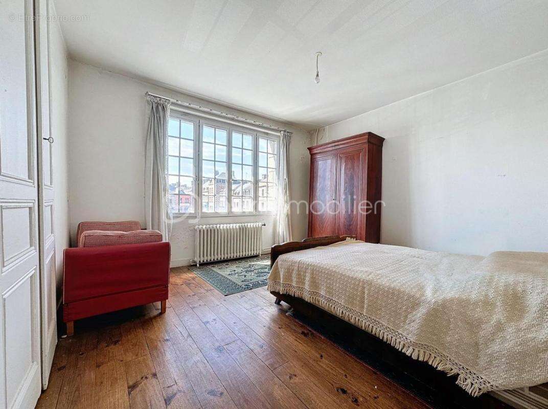 Maison à SAINT-PIERRE-EGLISE