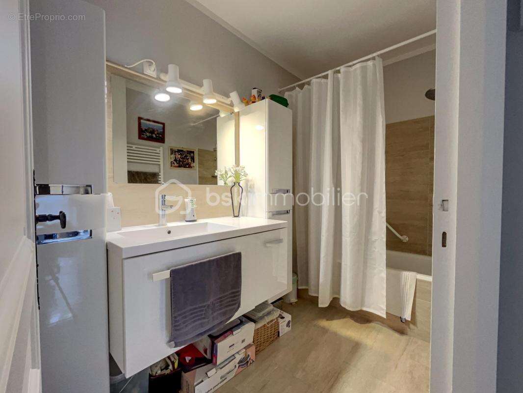 Appartement à APT