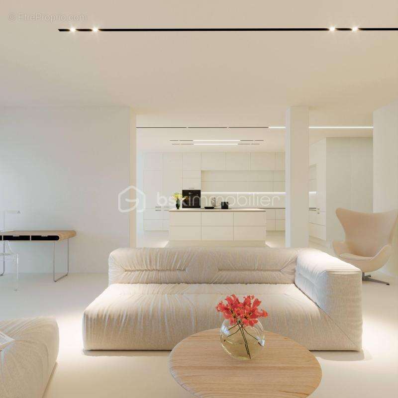 Terrain à CHATEAUNEUF-GRASSE