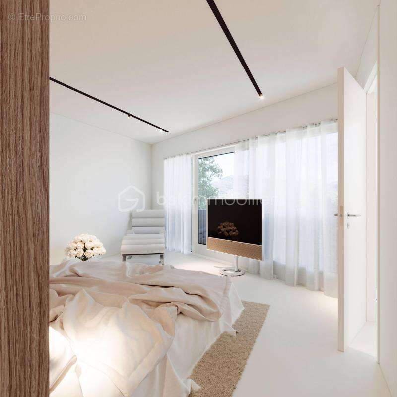 Terrain à CHATEAUNEUF-GRASSE