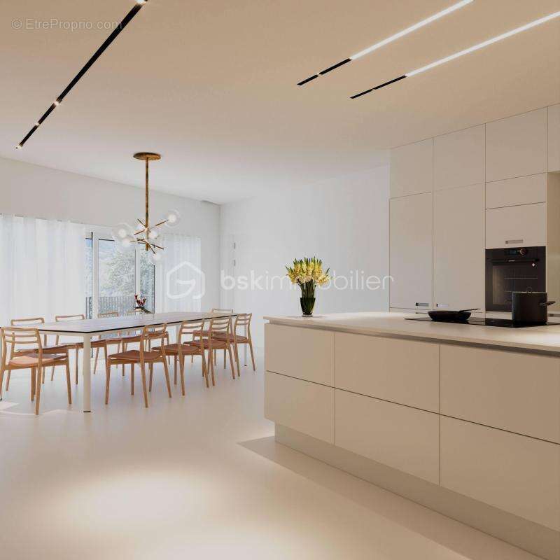 Terrain à CHATEAUNEUF-GRASSE