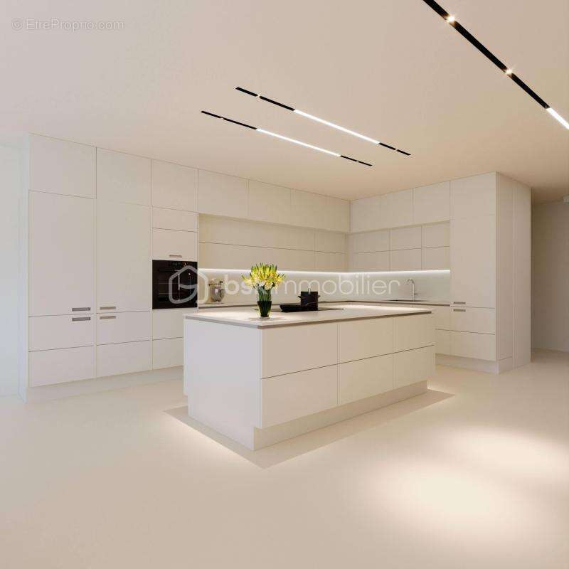 Terrain à CHATEAUNEUF-GRASSE