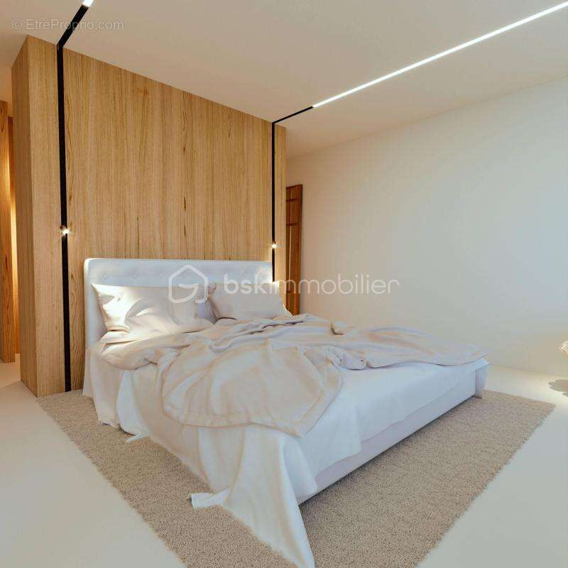 Terrain à CHATEAUNEUF-GRASSE