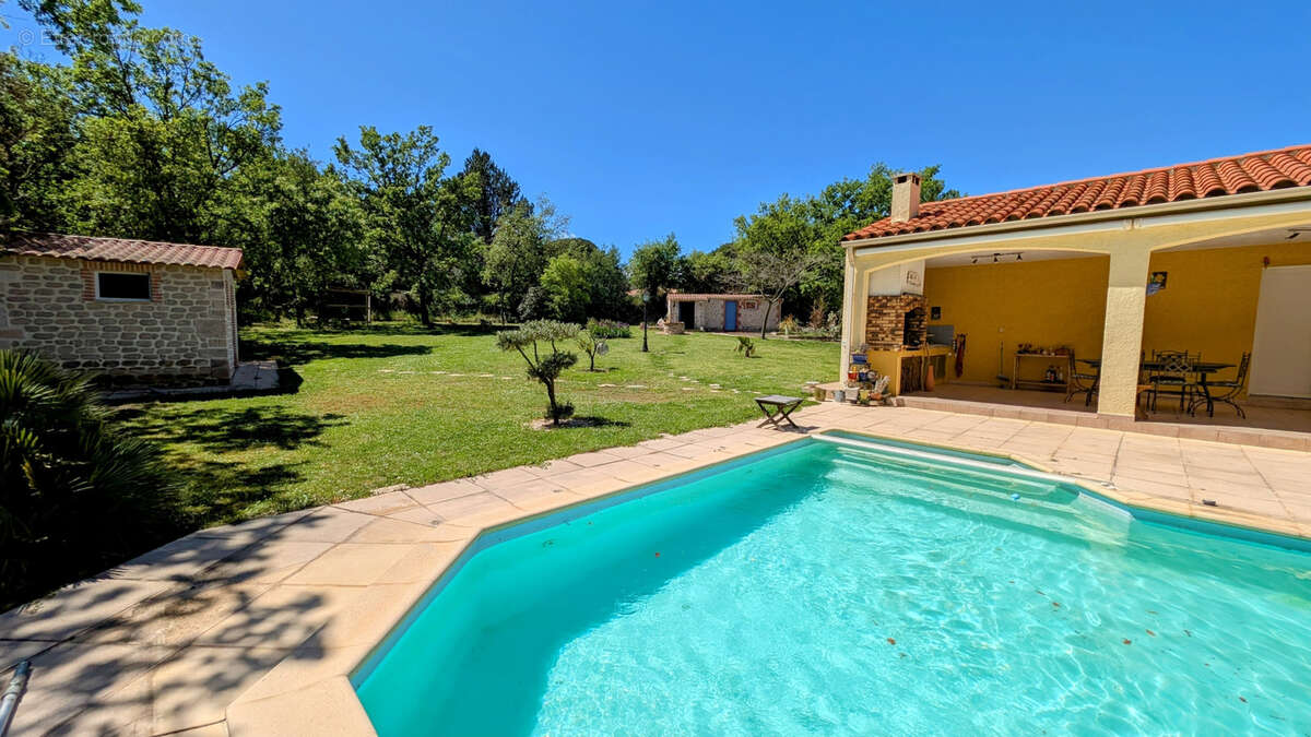 Maison à VILLELONGUE-DELS-MONTS