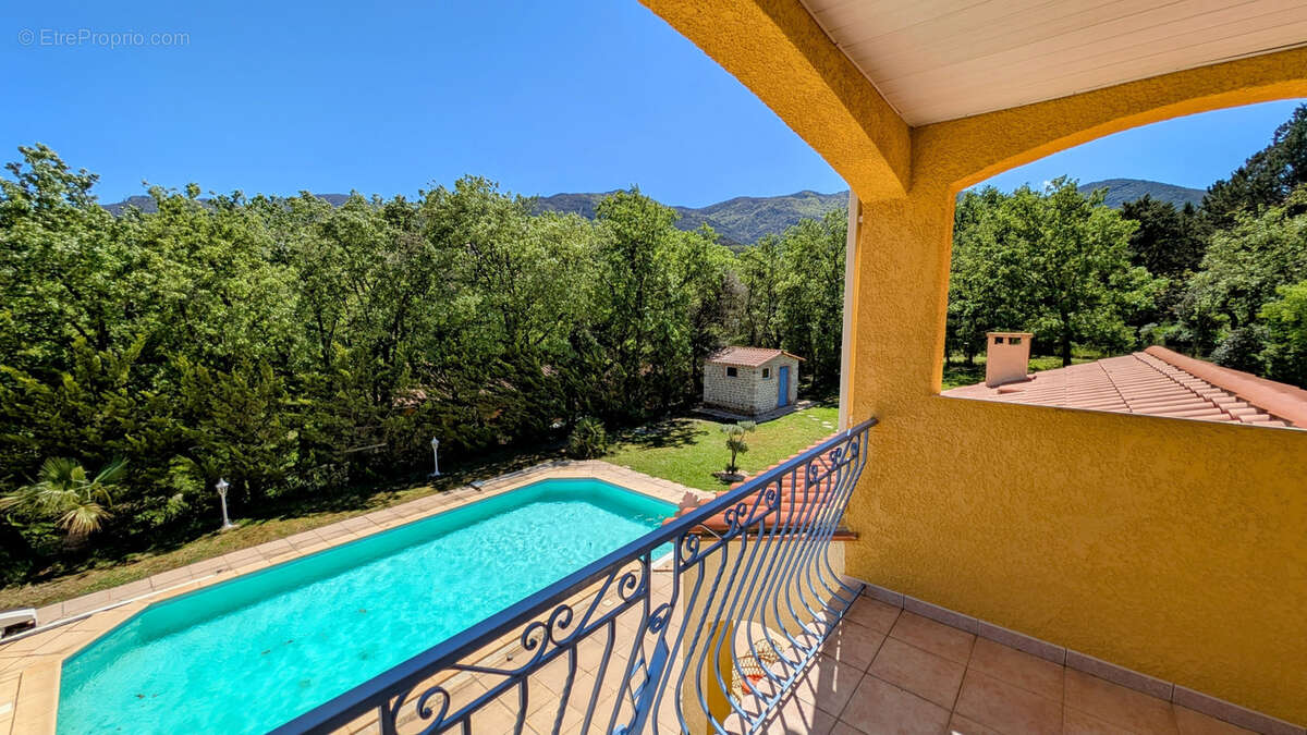 Maison à VILLELONGUE-DELS-MONTS