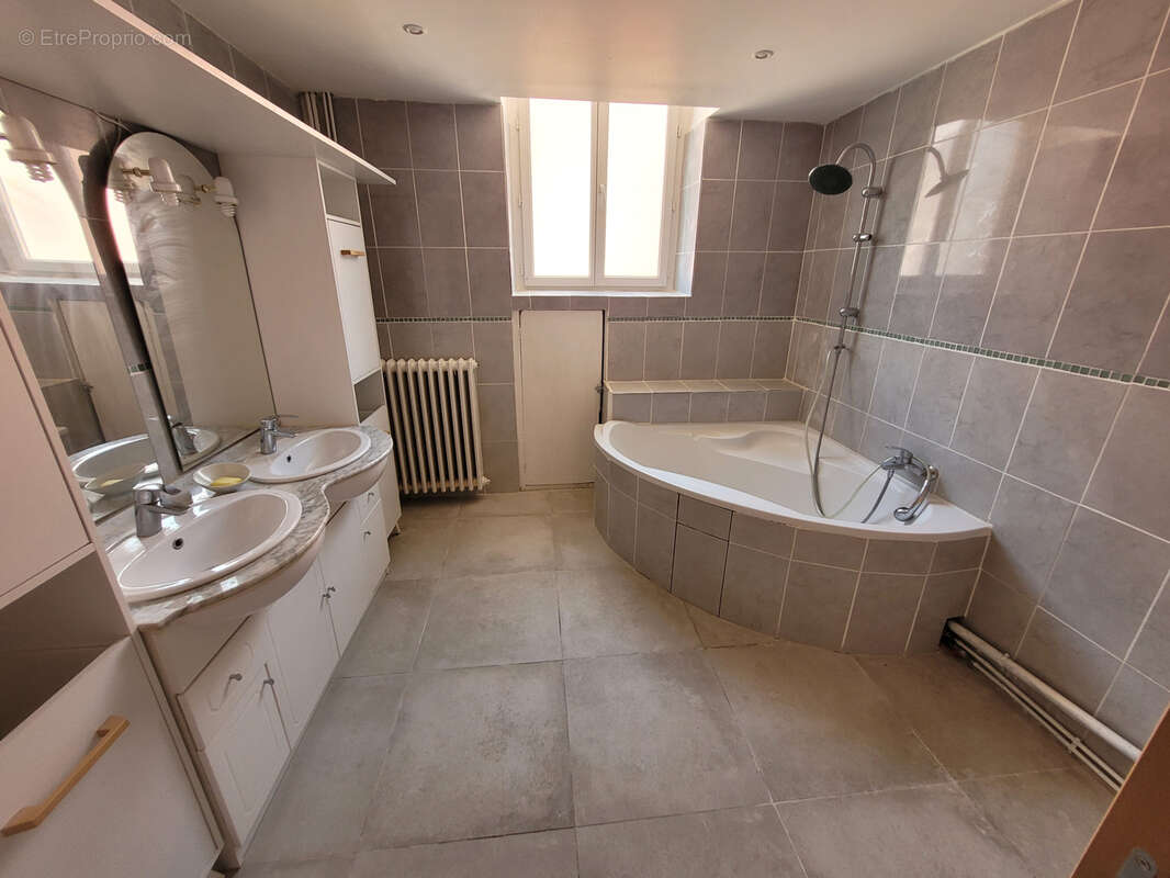 Appartement à BEDARIEUX