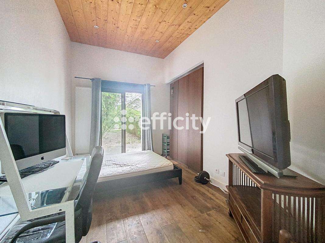 Maison à OZOIR-LA-FERRIERE