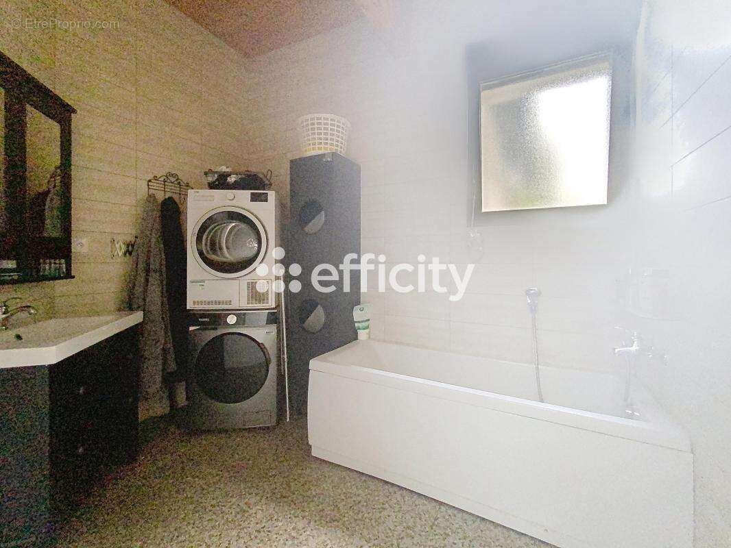 Maison à OZOIR-LA-FERRIERE