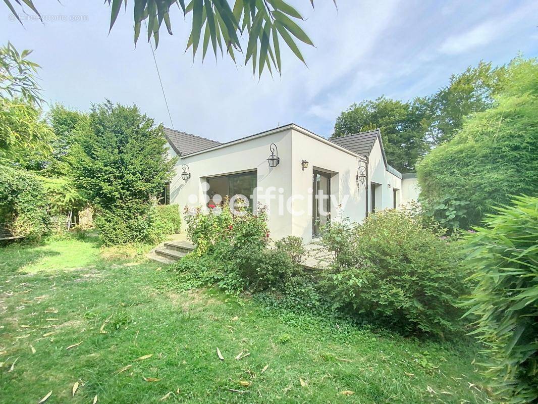 Maison à OZOIR-LA-FERRIERE