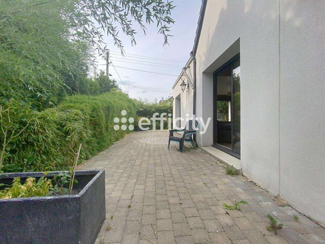 Maison à OZOIR-LA-FERRIERE