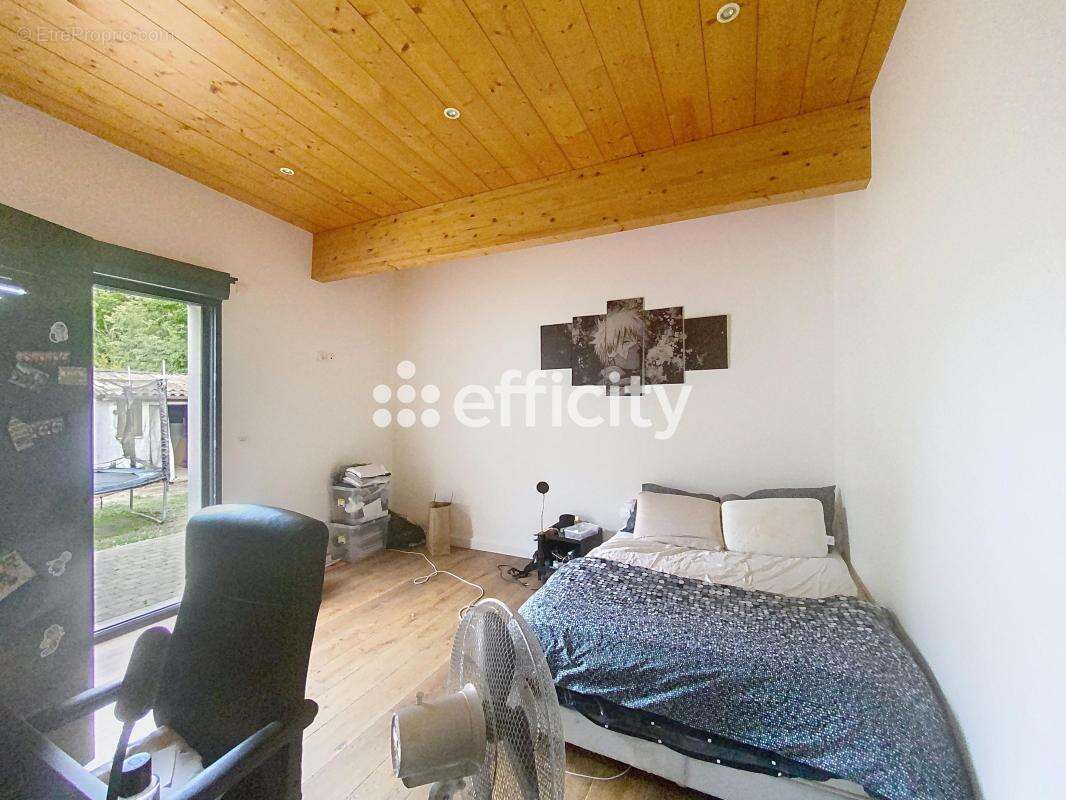 Maison à OZOIR-LA-FERRIERE