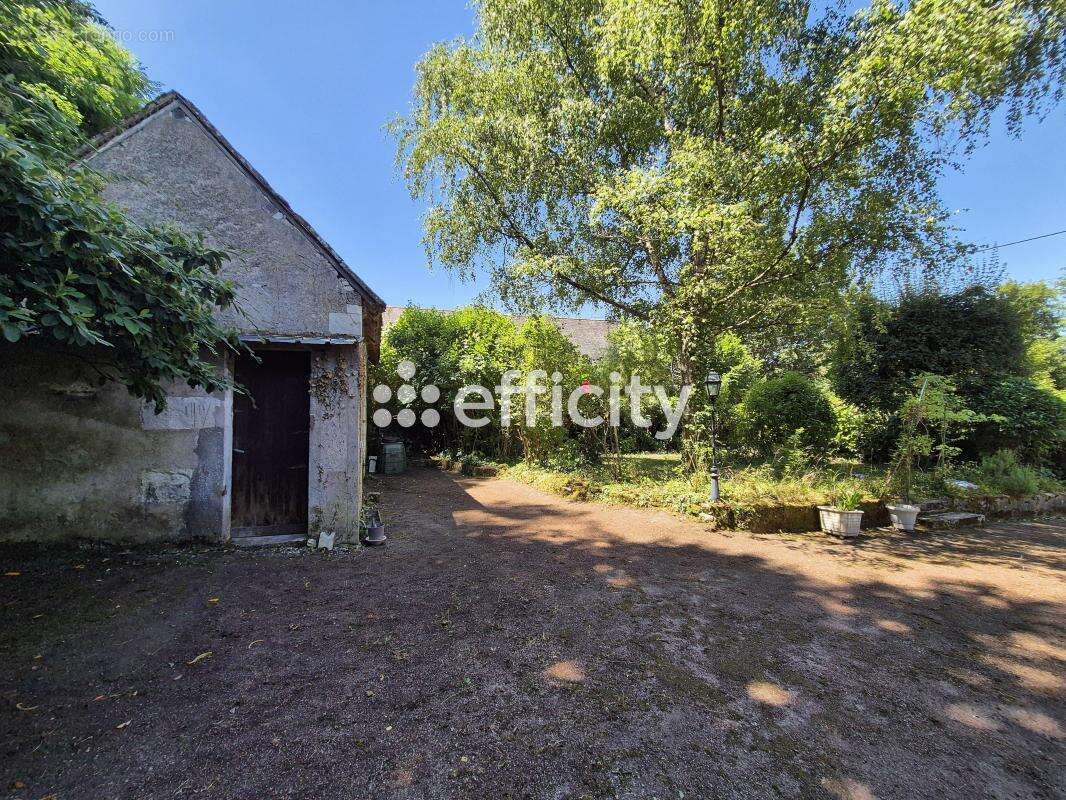 Maison à CHAUMONT-SUR-LOIRE