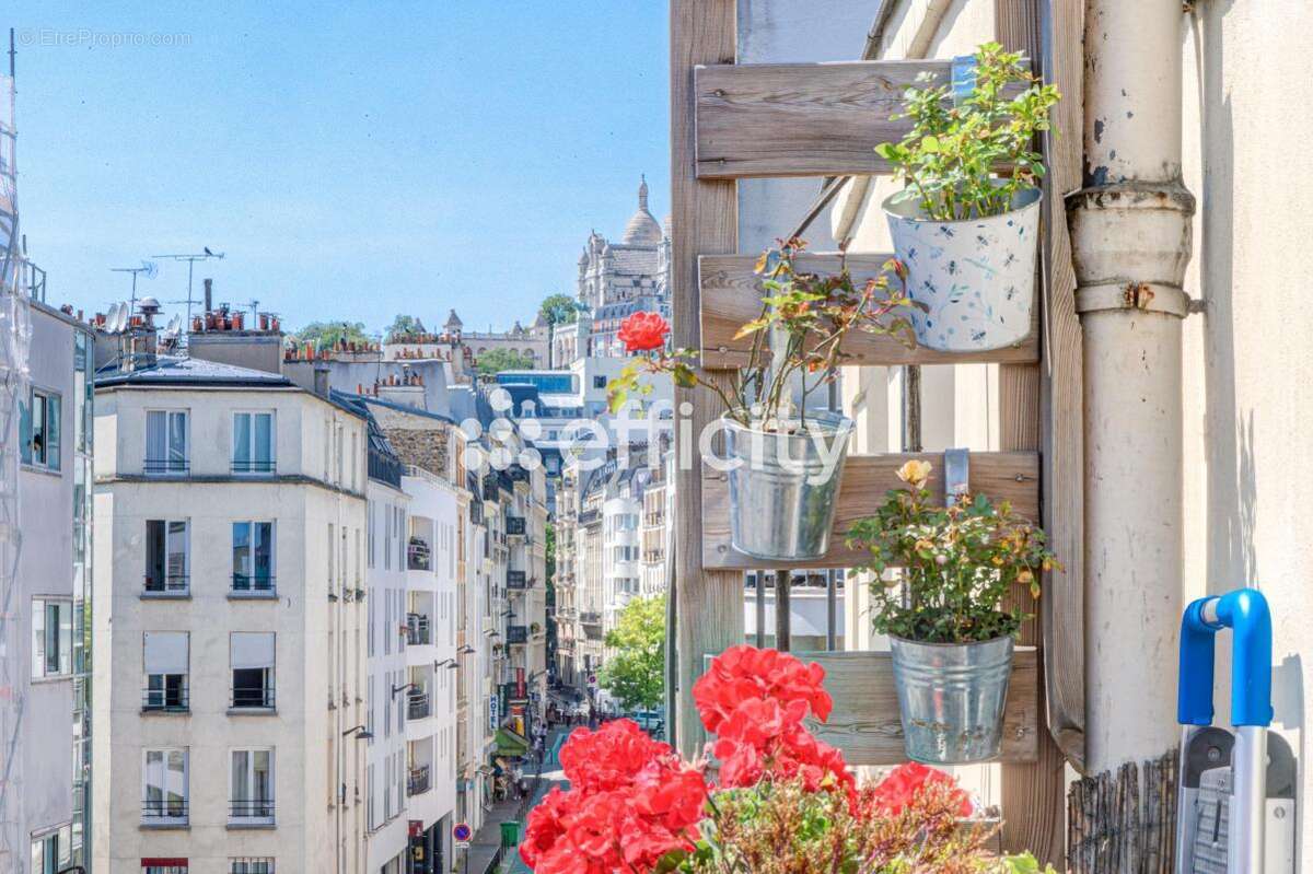 Appartement à PARIS-18E