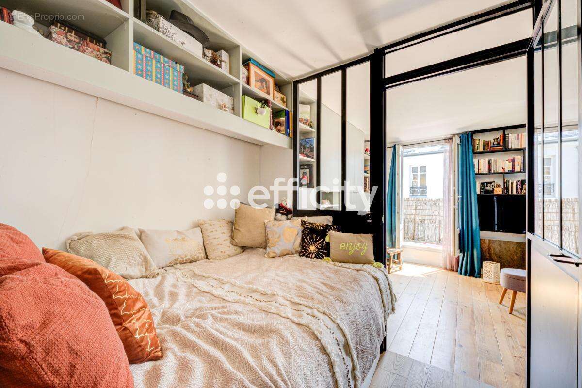 Appartement à PARIS-18E