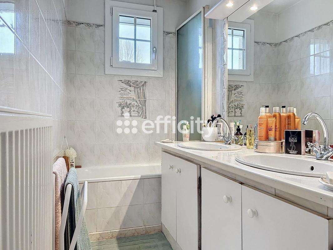 Maison à FAVEROLLES-SUR-CHER