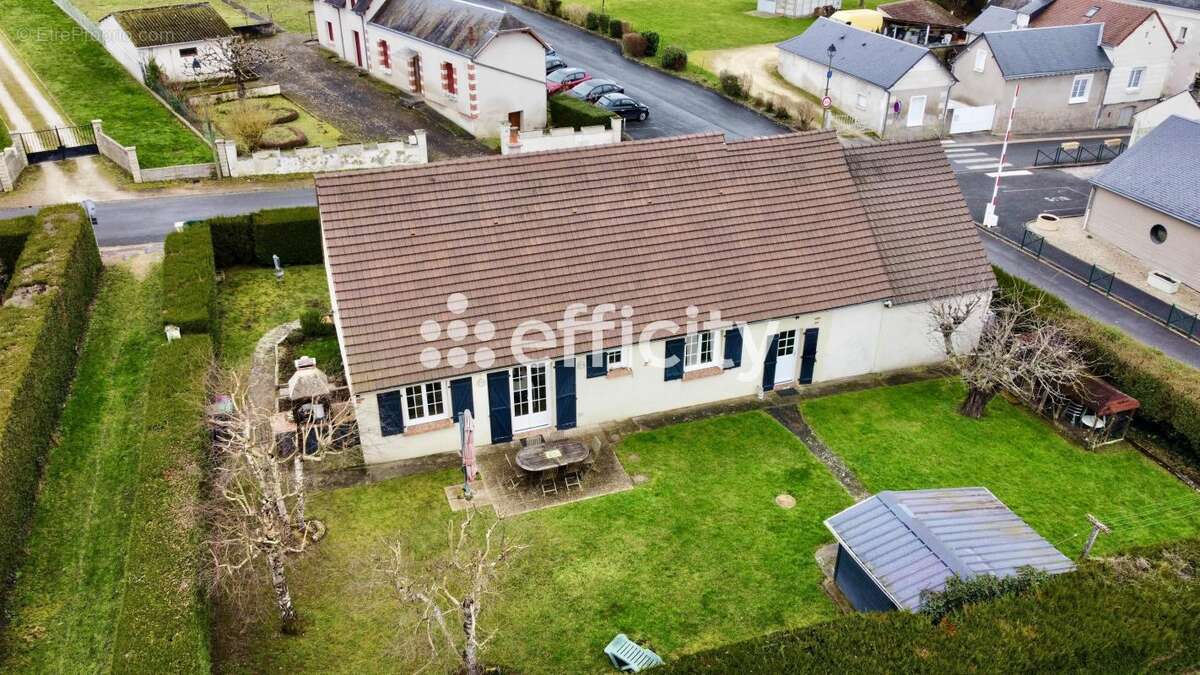 Maison à FAVEROLLES-SUR-CHER