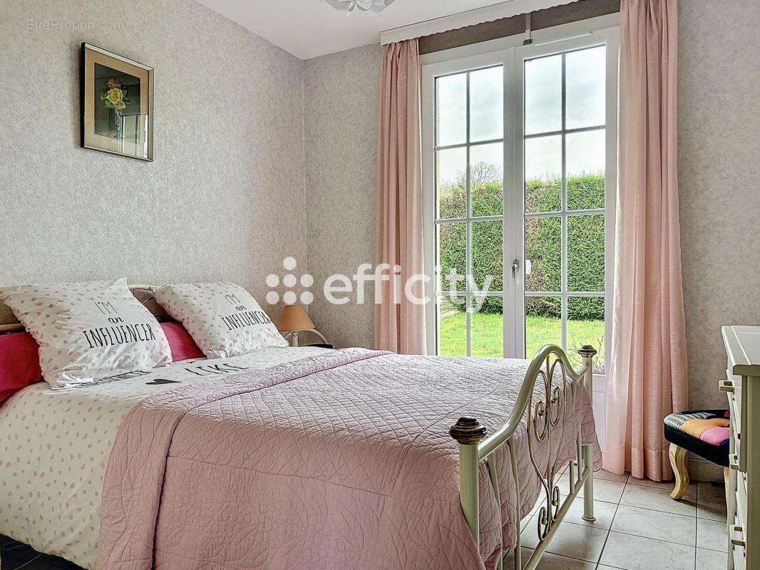 Maison à FAVEROLLES-SUR-CHER