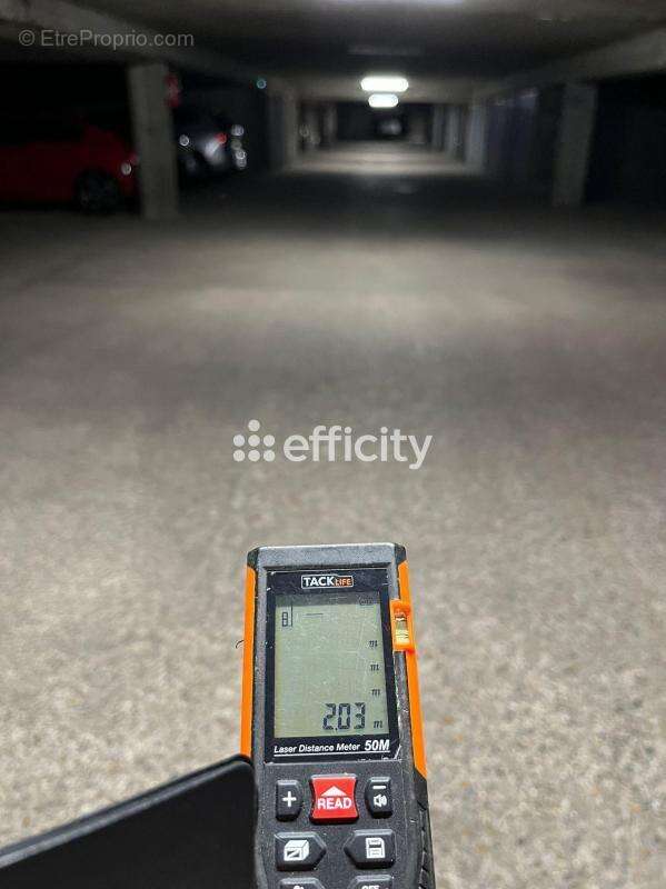 Parking à LE PRE-SAINT-GERVAIS