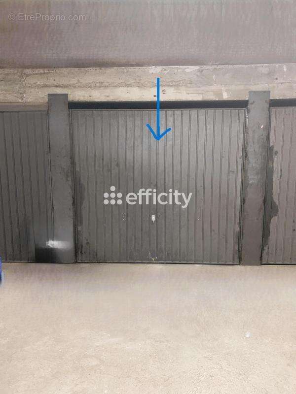 Parking à LE PRE-SAINT-GERVAIS