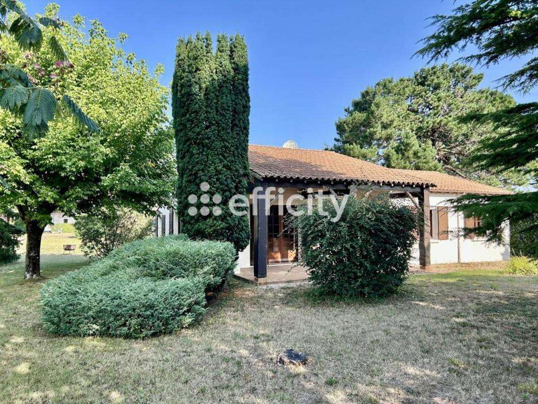 Maison à LES MATHES