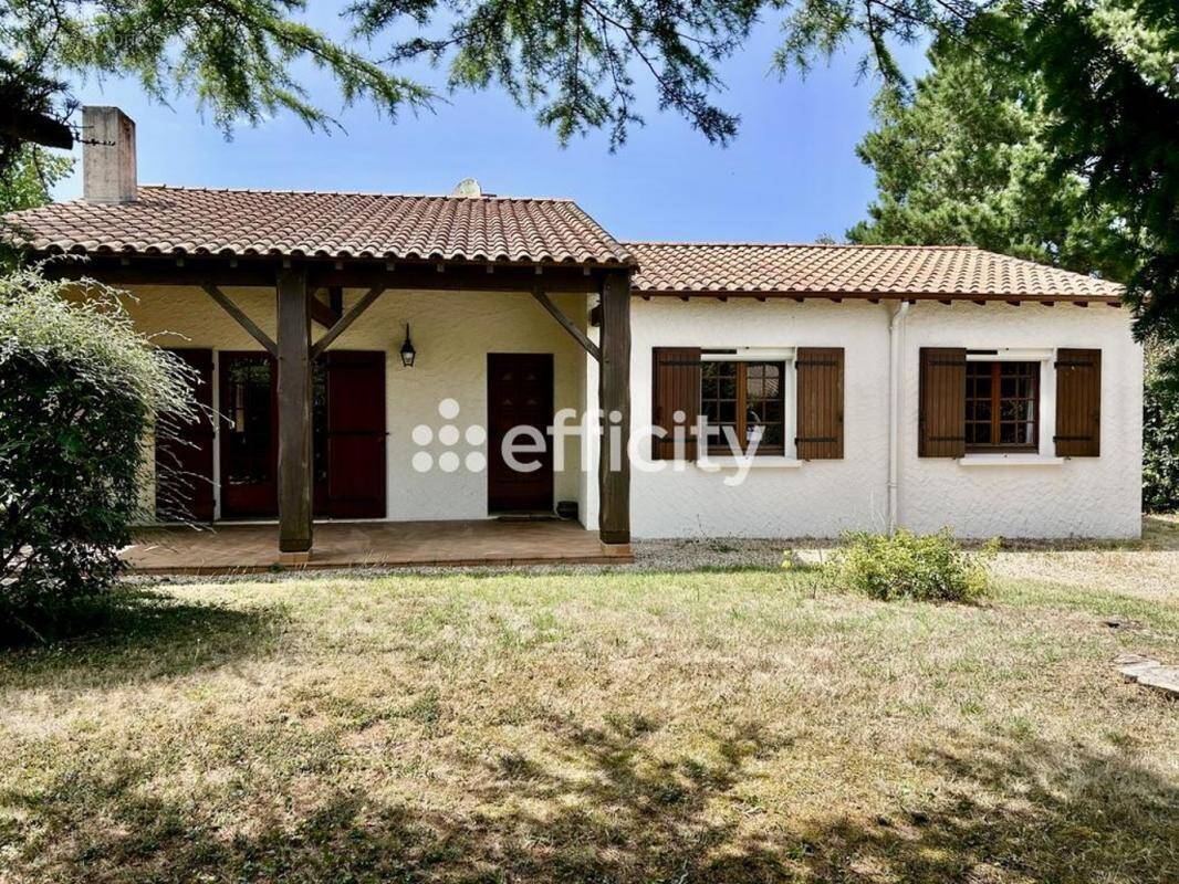 Maison à LES MATHES