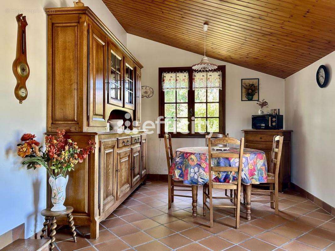 Maison à LES MATHES