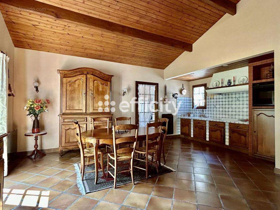 Maison à LES MATHES