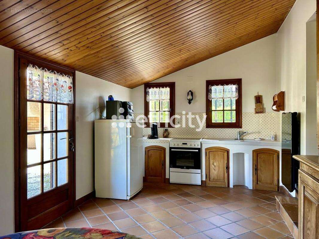 Maison à LES MATHES