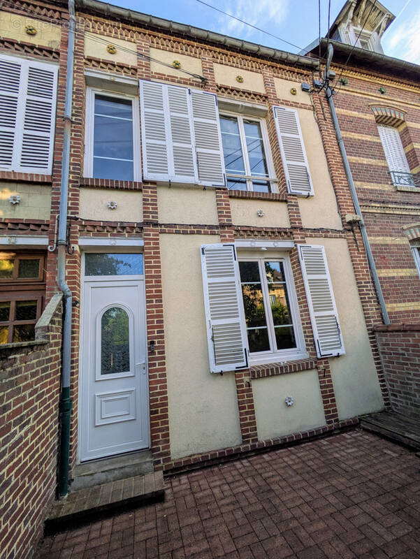 Maison à BEAUVAIS