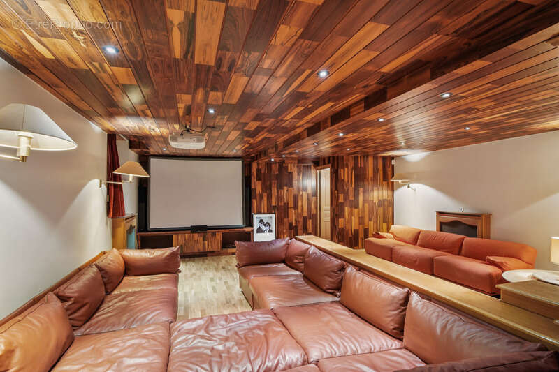 Maison à SAINT-NOM-LA-BRETECHE