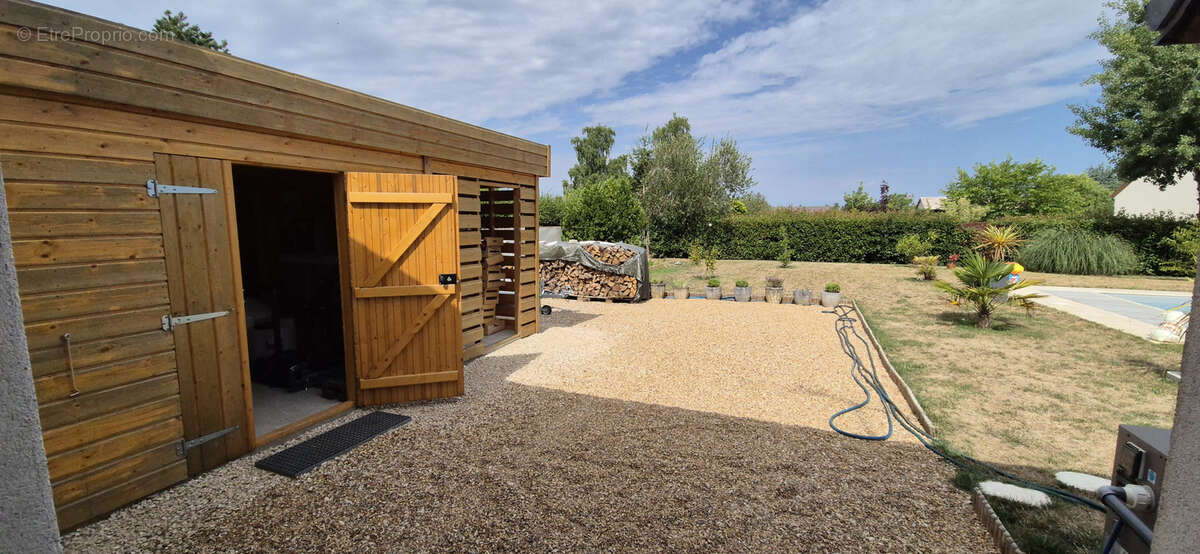 Maison à MEZIERES-LEZ-CLERY