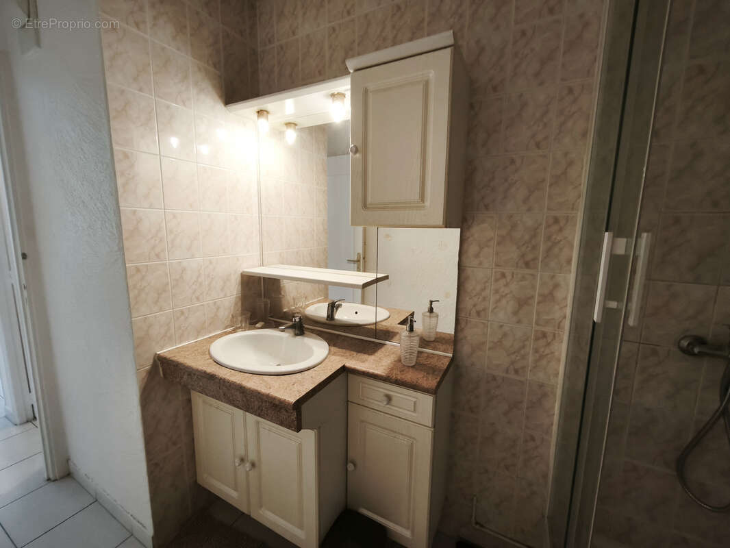 Appartement à SAINT-ANDRE-LES-VERGERS