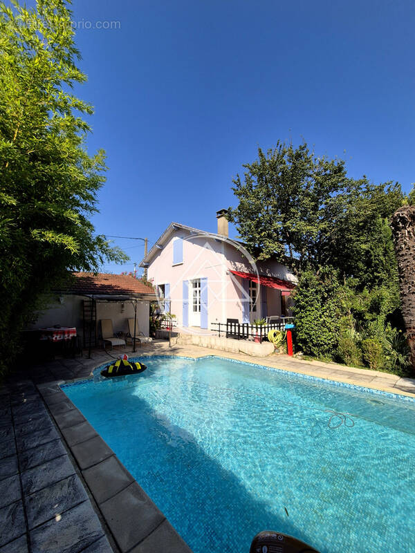 Maison à ROMANS-SUR-ISERE